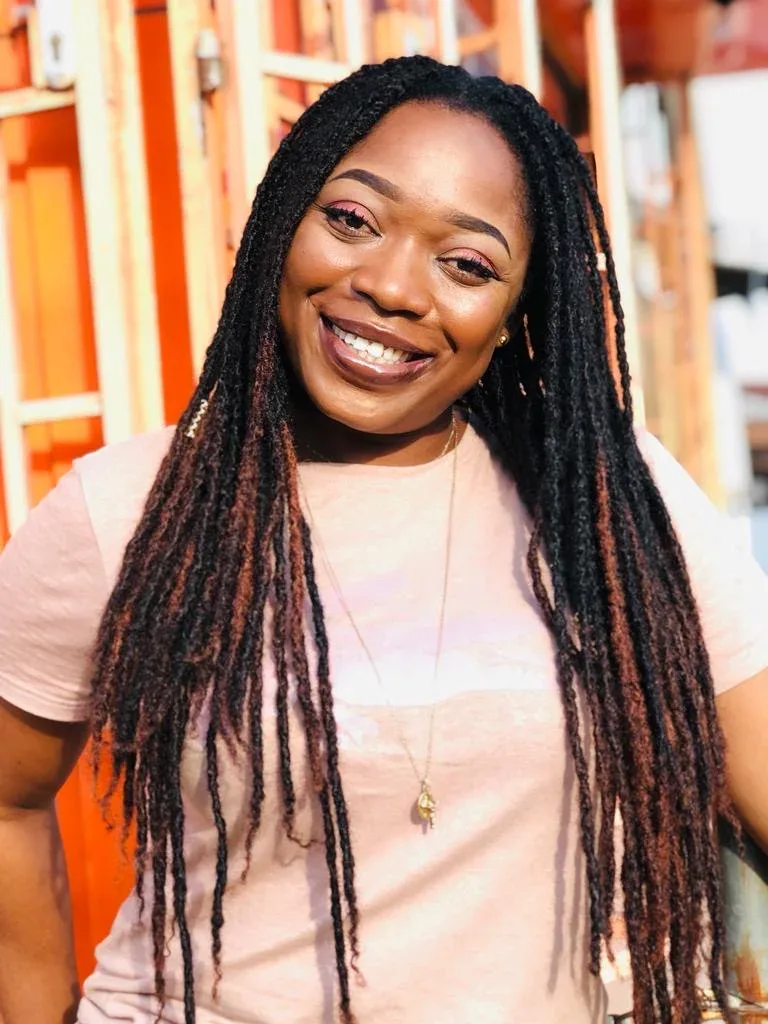 Conseiller de style et visagiste — salon Dreads ET Crépus à Cotonou